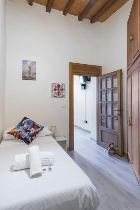 Unyca - Santa Croce Cozy Apartment Флоренция Экстерьер фото